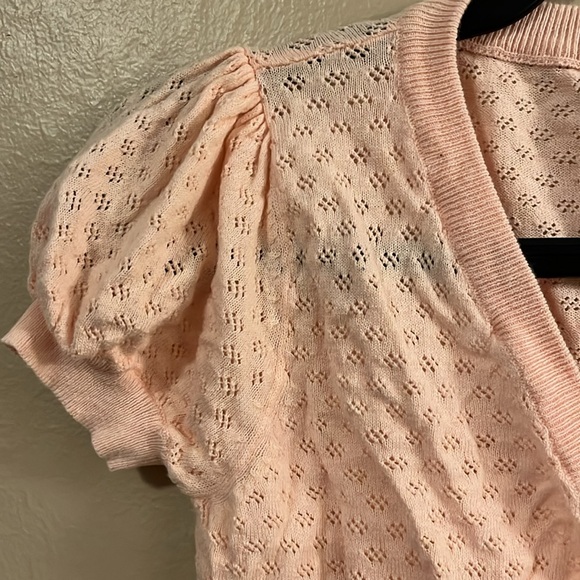 Forever 21 Pink Short Sleeve Flower Button Cardigan S - Picture 2 of 9